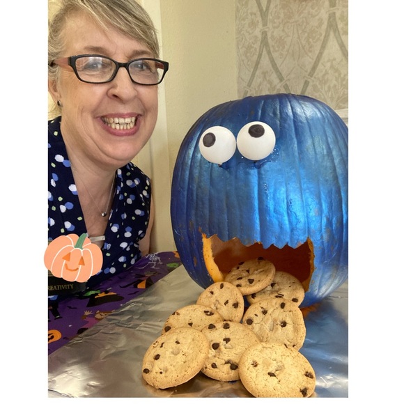 BOOKMARK MY CLOSET! Gold ⭐️ Ambassador/ Top Seller / Heart & Hustle Winner - Picture 6 of 16